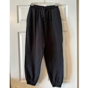 Zara women’s black sweatpants